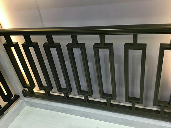 西藏陽臺(tái)護(hù)欄