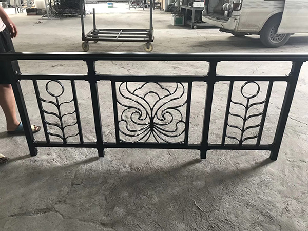 西藏陽臺(tái)護(hù)欄圖片3